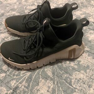 Women’s Nike Metcon Sneakers